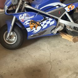 Razor Pocket Rocket Bike Electric  BLUE