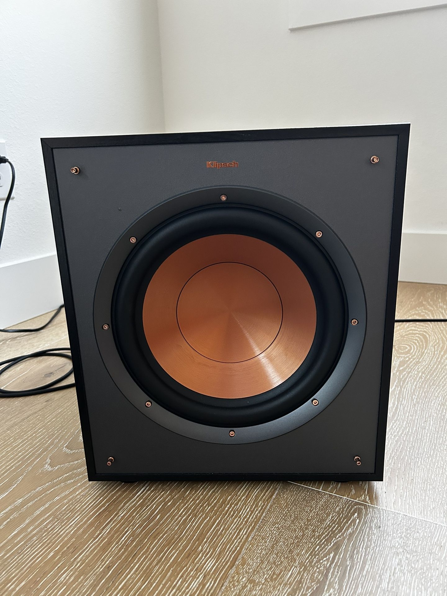 🔊 Klipsch R-100SW 10" Powered Subwoofer – Excellent Condition