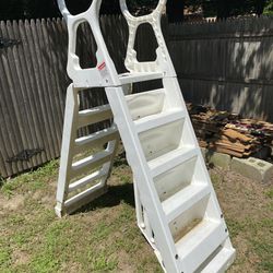 4’ Foot Pool Ladder 