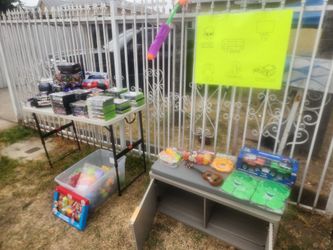 Yard Sale Lot – Games, Toys & More