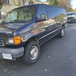 2003 Ford E-350