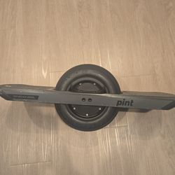  Skateboard Onewheel pint lighty used