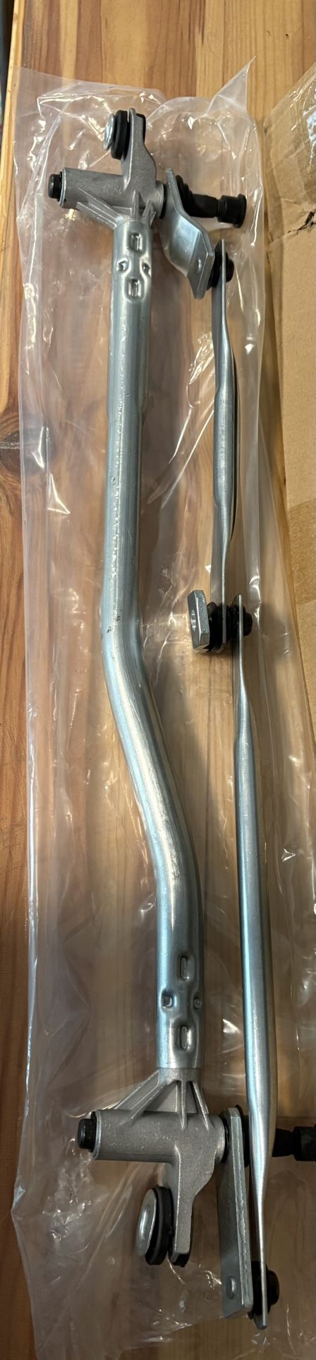 Chevy Cruze 2011-2015 Front Windshield Wiper Transmission Linkage