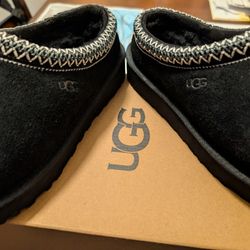 UGG Tasman