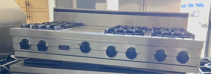 VIKING PROFESSIONAL GAS COOKTOP / RANGETOP