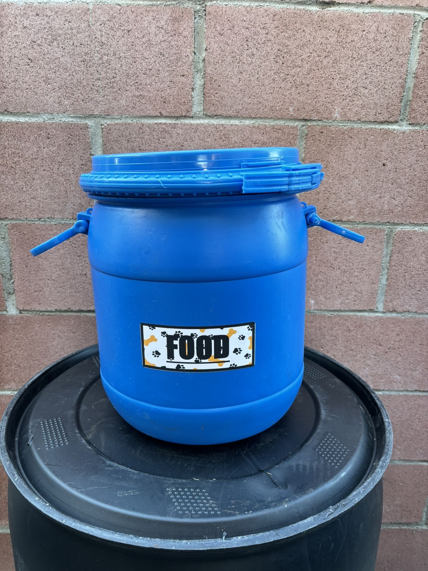 Pet Storage Container