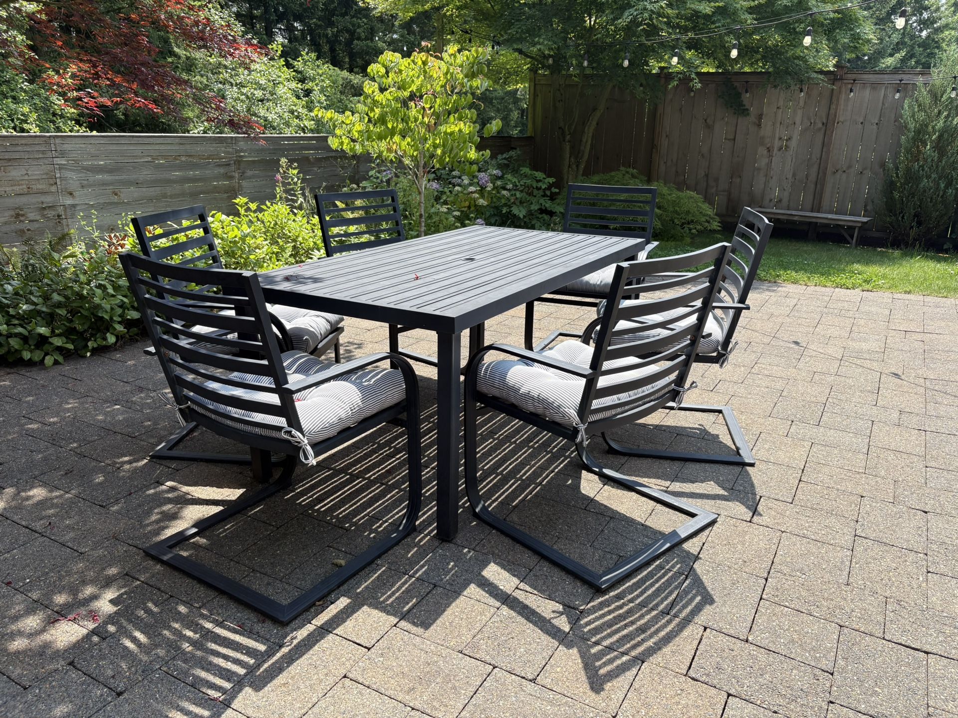 Metal Table & Chairs