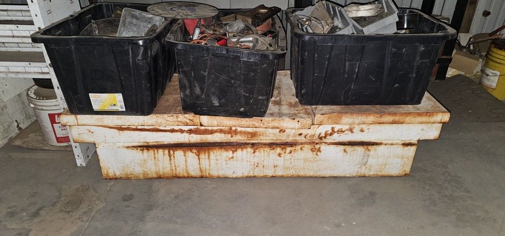 6 ft Tool Box
