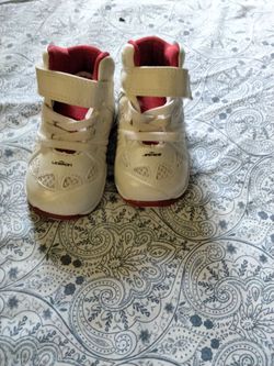 Toddler shoes size 3c