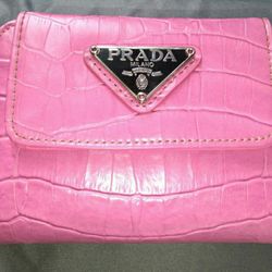 Prada Wallet (authentic)
