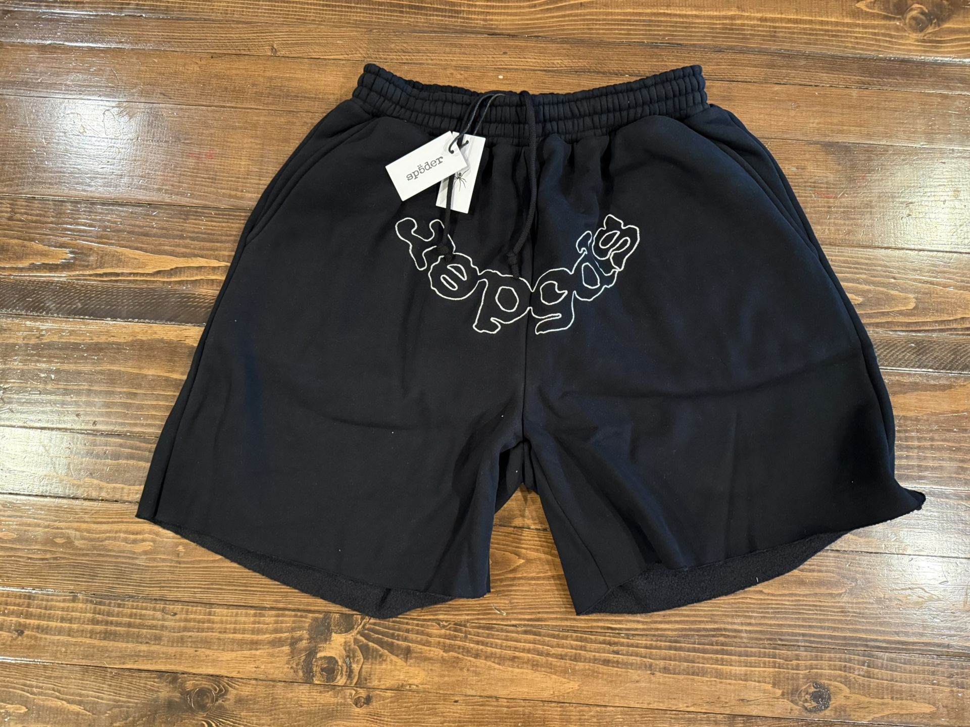 1:1 Spider Shorts Size M 50$