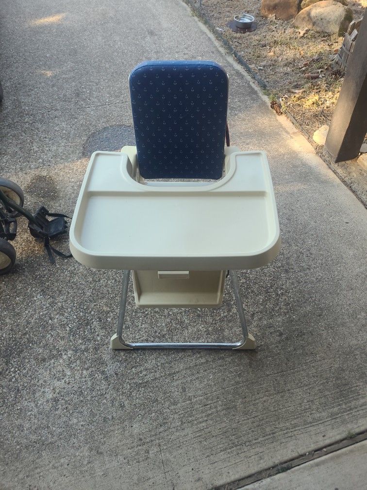 Folding Highchair