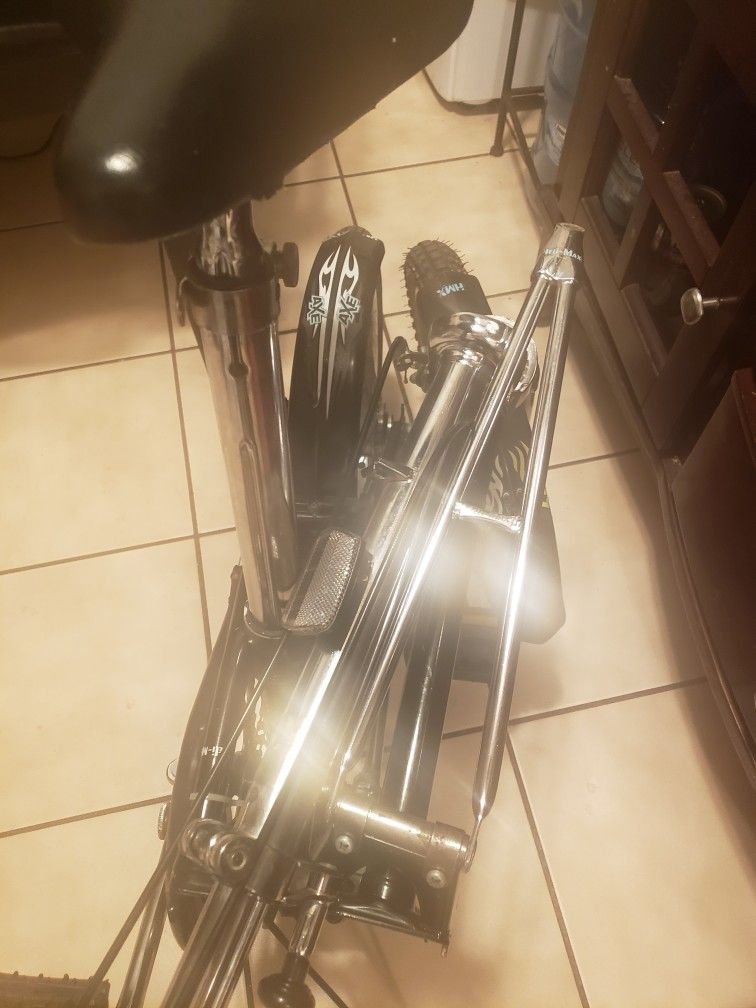 Folding bike Very clean good tires and Good condition