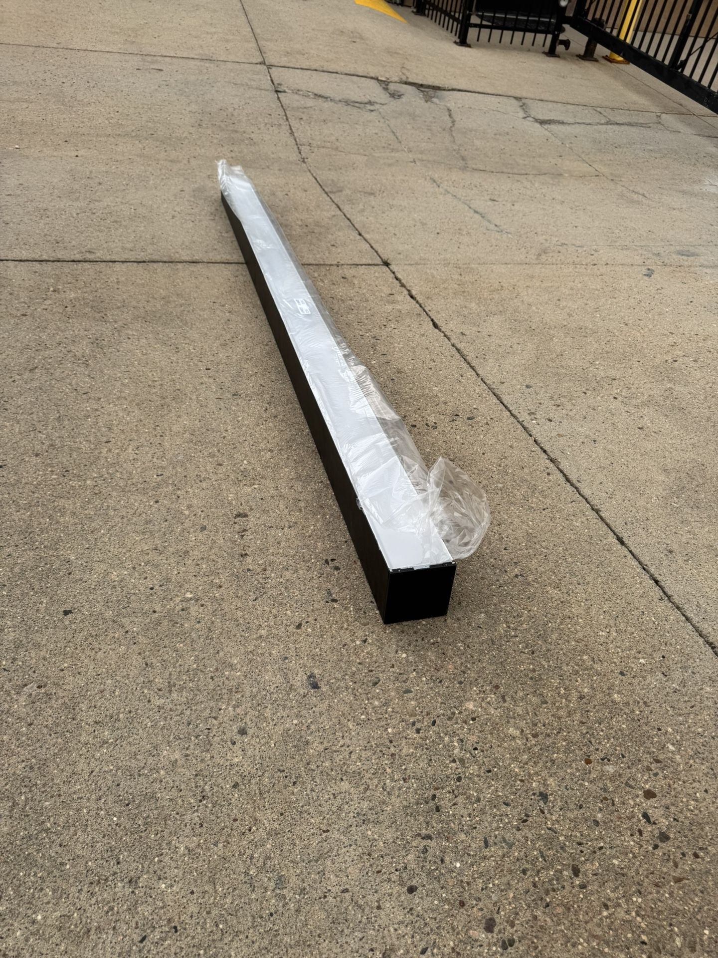 High Performance Wet Listed 8 Foot Flush Mount LED Lights