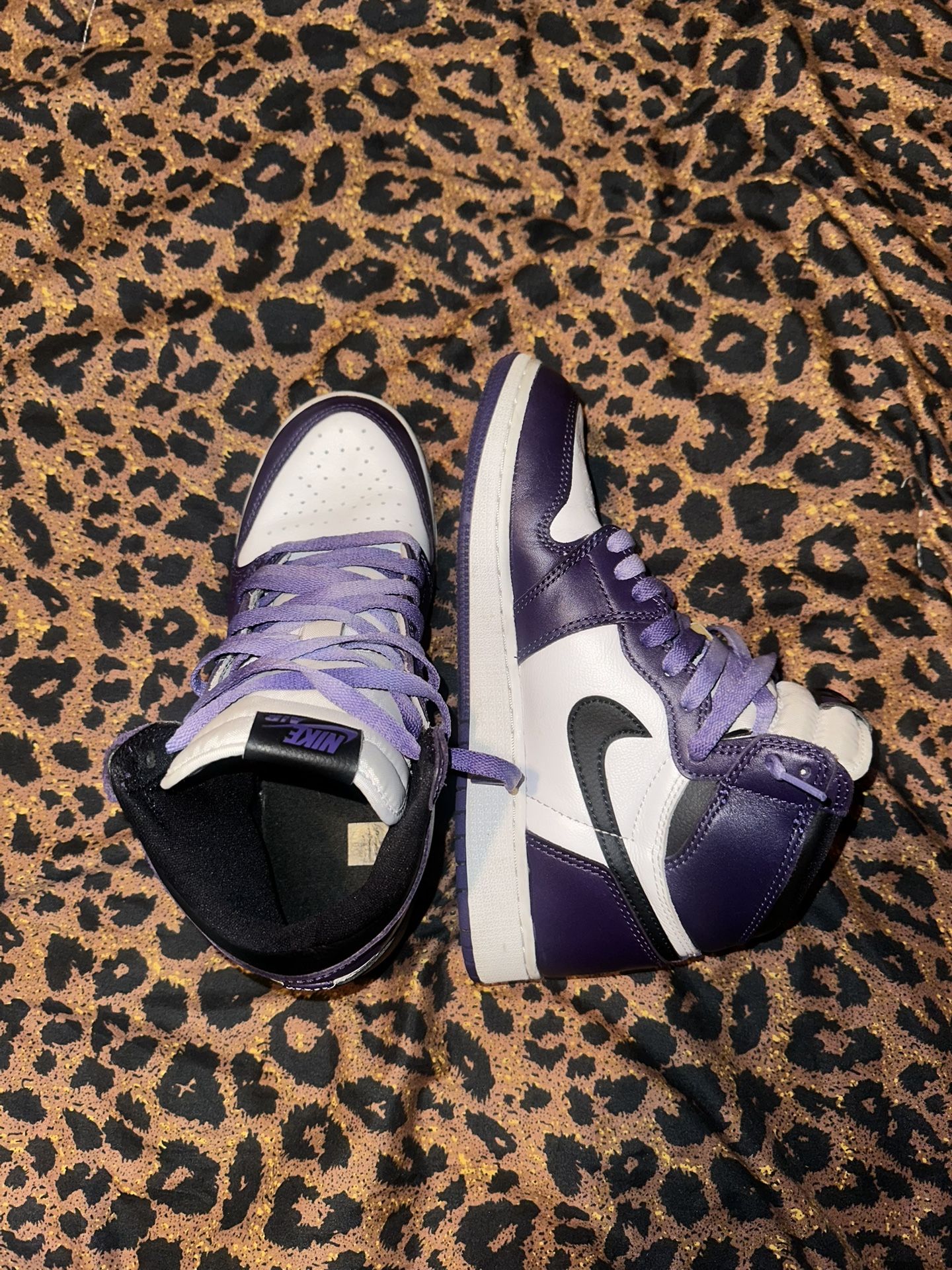 Jordan 1 Retro High Court Purple White