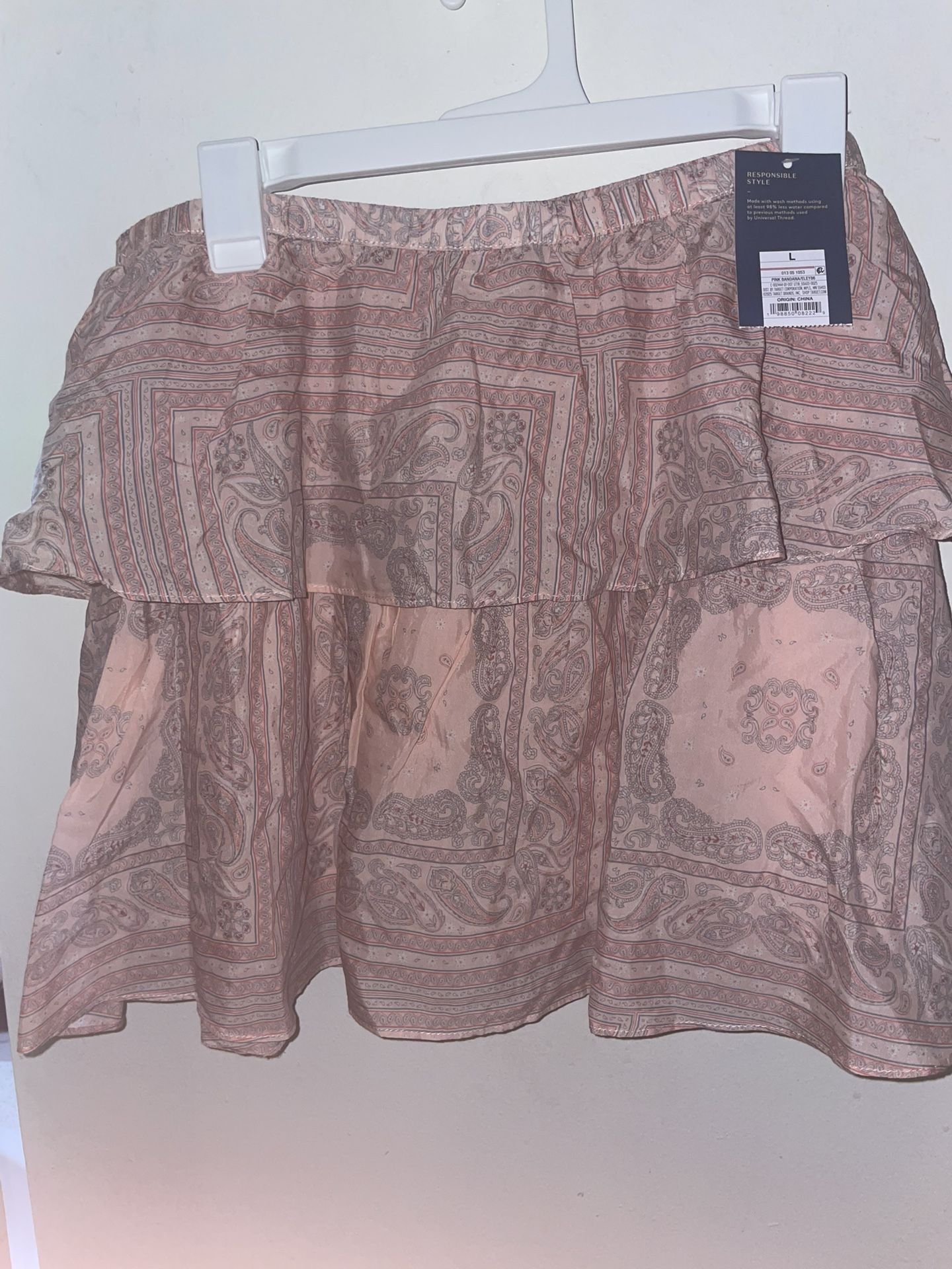 Universal Threads Women's Pink Patterned Skirt  Large Size Cute Fashion Chic NWT