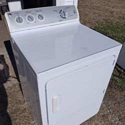 GE Electric Dryer – Model GTDN500EM1WS. 