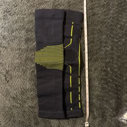 Cooling Compression Arm Sleeves for Men Women, UV Sun Protection Arm Sleeve for Basketball Cycling Tattoo Cover Up