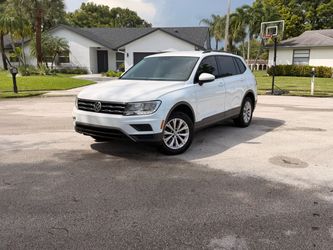 2020 Volkswagen Tiguan S – 3 Rows / 7 Passenger - Clean Title