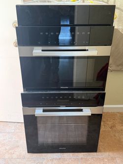 Miele built in :warming drawer, oven and microwave