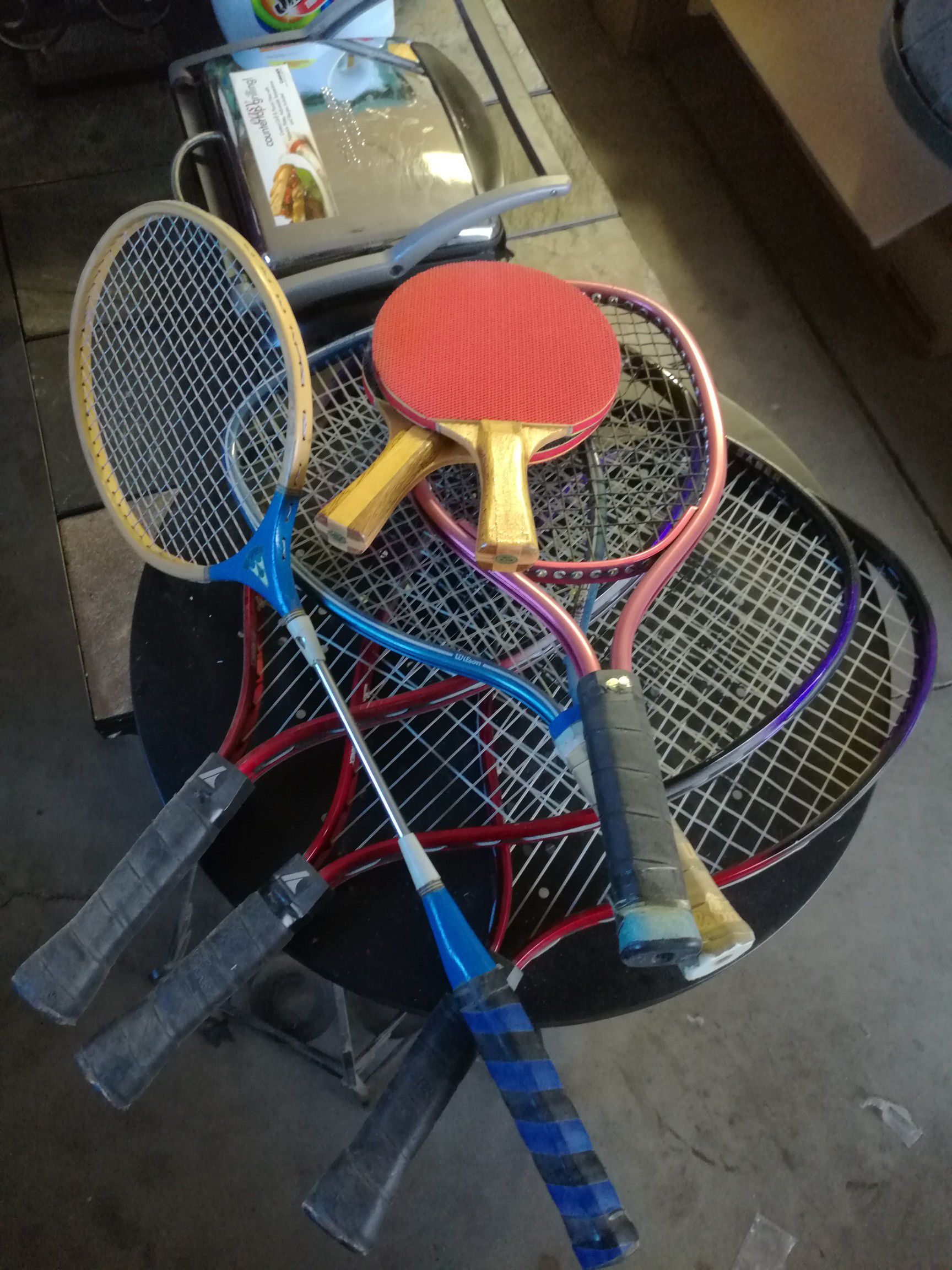 Tennis racket s / ping pong paddle s / badminton rackets