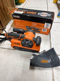 RIDGID - 6.5 amp corded 3in W x 18 in L Heavy Duty variable speed Belt Sander