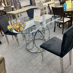5pc Dinning Table Set $599