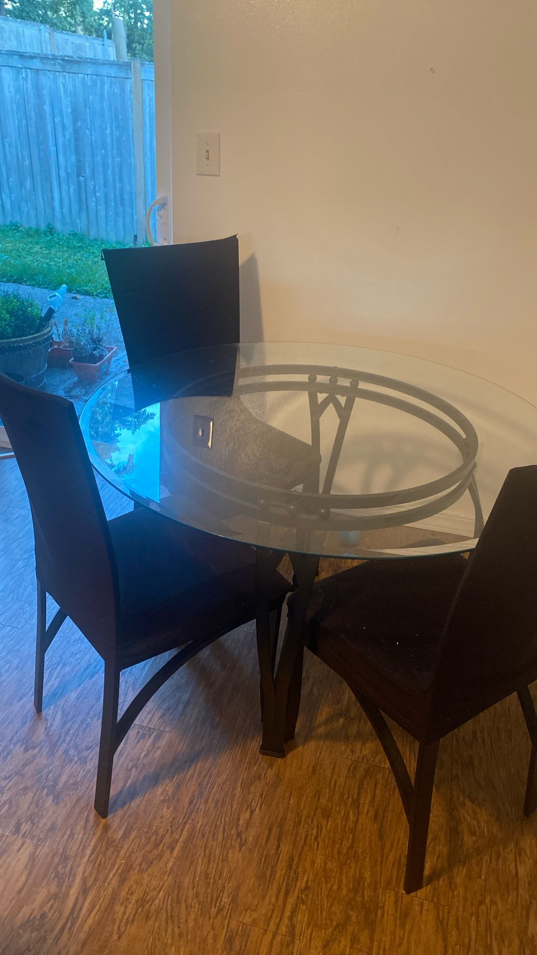 Glass Table 4 Chairs