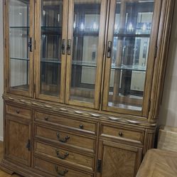 Dining Room Set. Glass And Wood     Great Condition 800.00