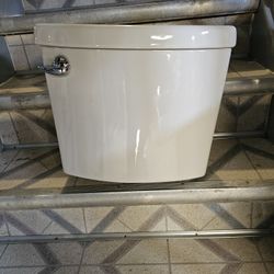American Standard Toilet Tank
