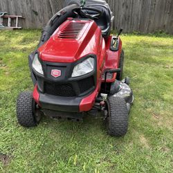 Craftsman T2000 Ride On Mower