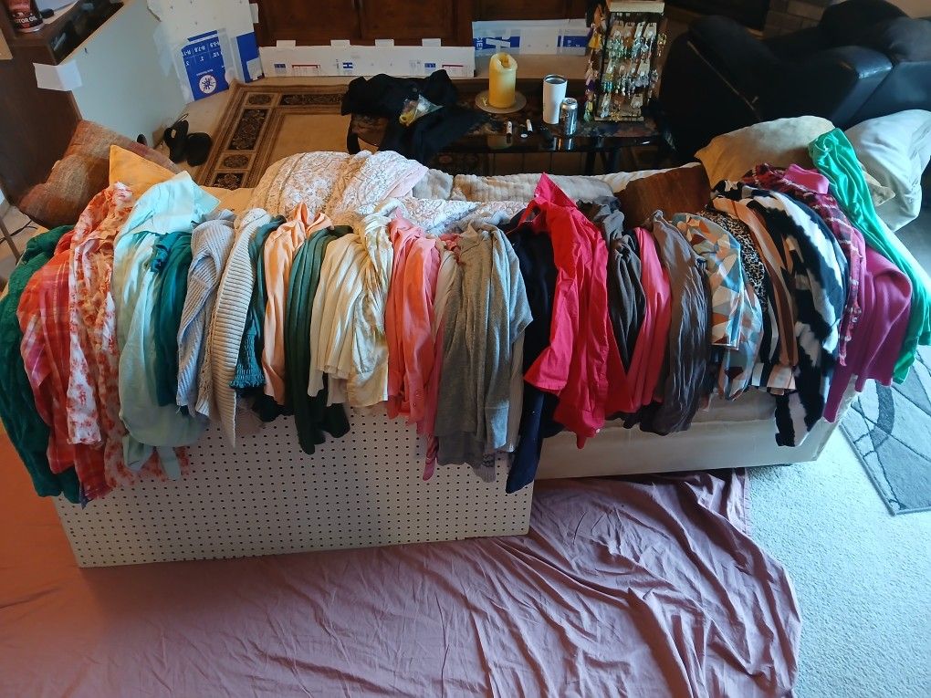 Womens Clothes Size Small And Medium