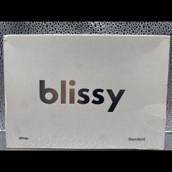 1 One BLISSY MOMME 22 Standard WHITE MULBERRY SILK PILLOWCASES New In Box