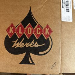 Klock Werks Street Glide 23+ 8” Smoked Screen