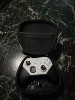 Xbox Elite Wireless Controller Series 2 - White Core with Complete Component Pack & Braided Cable