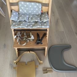 Stokke Tripp Trap Highchair With Tray And Babyset 