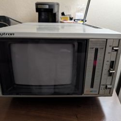 Rare 5" Mini Color CRT
Daytron DCT-5002