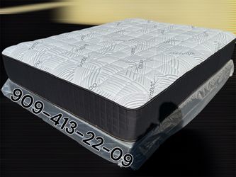 Queen Royal Bamboo Supreme Mattress and Boxspring!