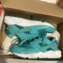 NIKE JORDANS ADIDAS VANS SHOES Read Description!!!!!!!