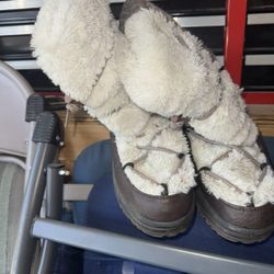 Snow Boots 