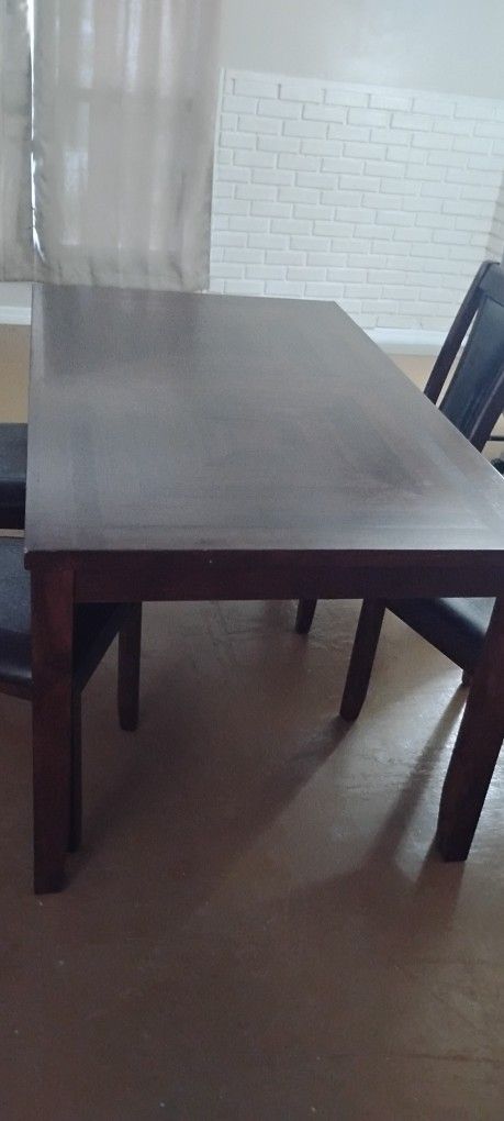 Ethan Allen Mahogany Wood Dining Table With 4 Matching Chairs