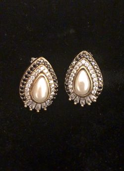 Teardrop Pear Majorcan Pearls & Crystal Baguettes Black Onyx Silver Earrings