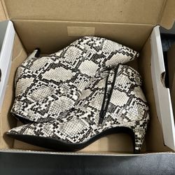 Booties Snake Print