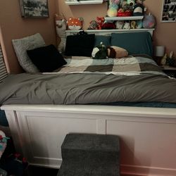 Solid Wood Queen Size Foot And Head Board Bed Frame 