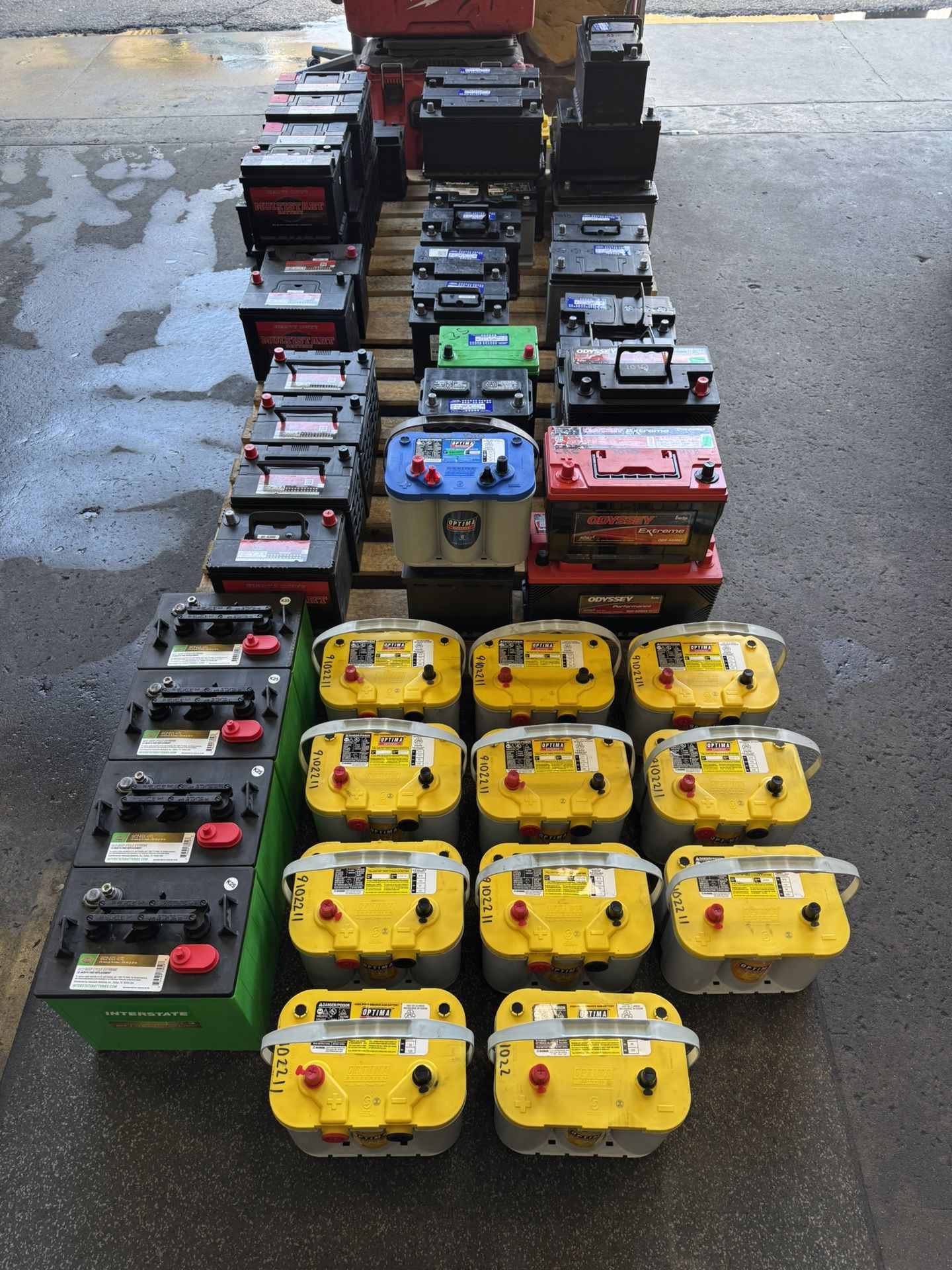 GROUP SIZE 24 24F 24R H5 27 34 78 65 48 49 47 H6 H7 51r 94r 86 H8 H9 Truck SUV And Vans. Car battery with Warranty. $60 with core exchange   All model