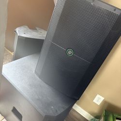 CLUB /BAR OR LOUNGE SUPPLY 