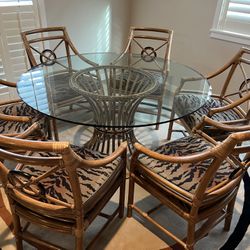 Beautiful Glass Table And 6 Chairs 