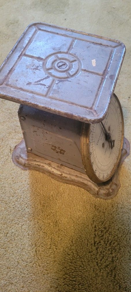 Antique Columbia Family Scale - Landers, Frary & Clark, New Britain, CT