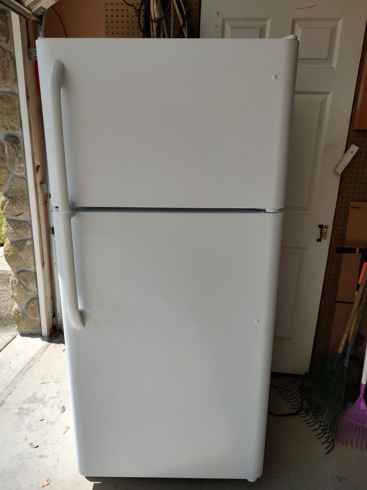 Frigidaire Refrigerator/Freezer