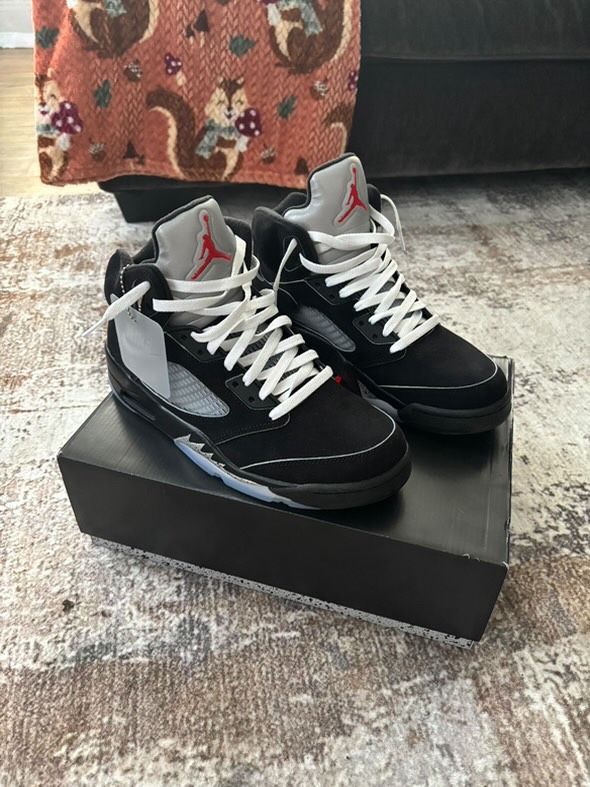 Jordan 5 Black Metallic Reimagined